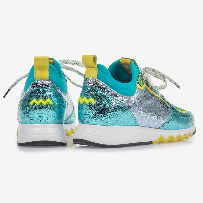 Sneaker with light blue metallic print