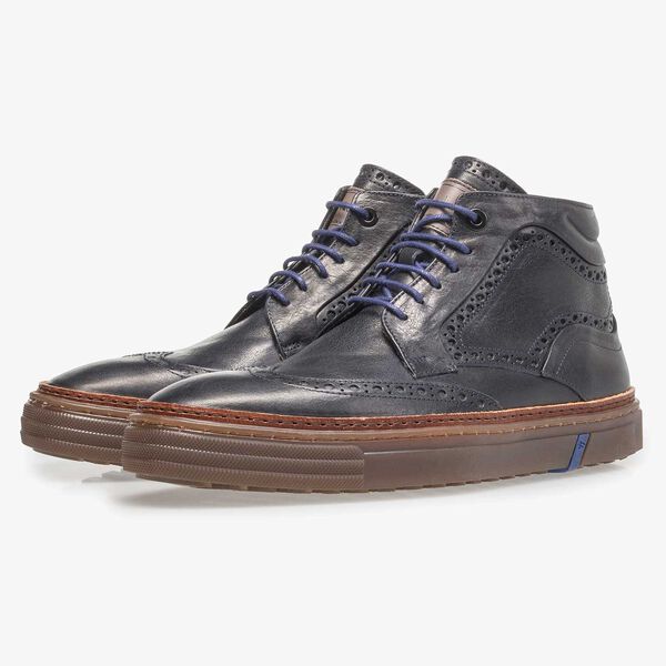 Dark blue calf leather lace boot