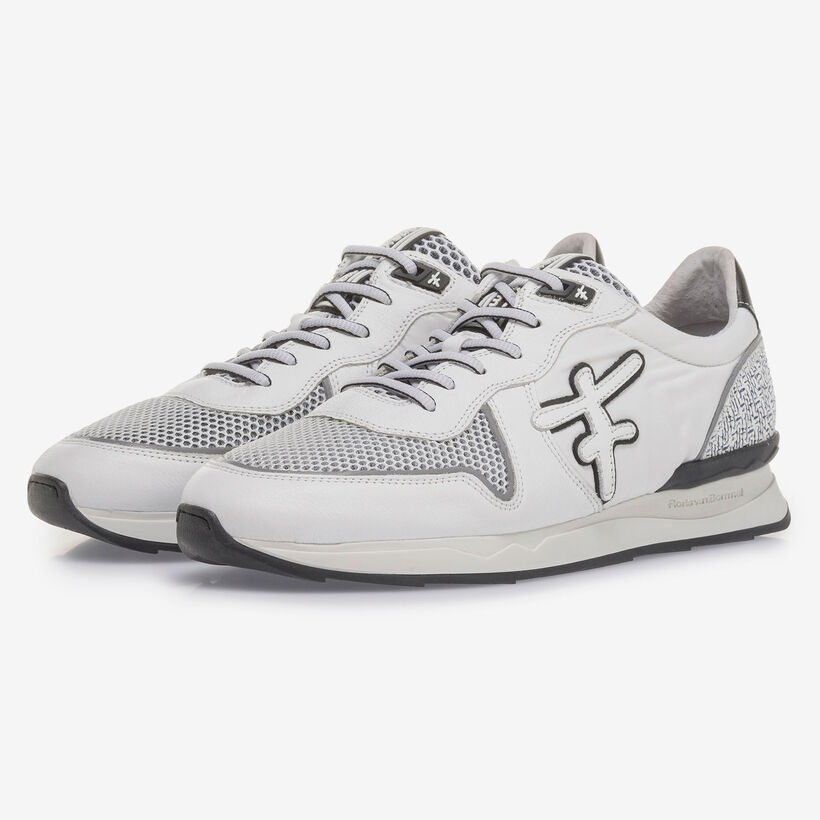 Witte su&egrave;de sneaker