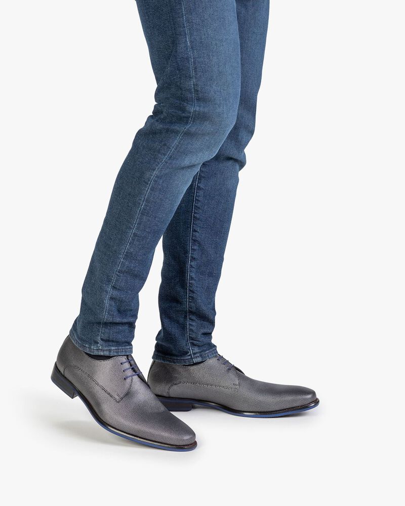 Lace shoe metallic print grey
