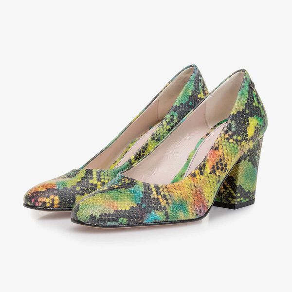 Green snake print leather pumps