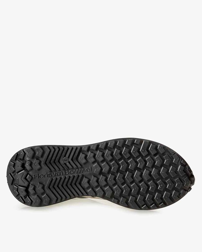 Sneaker Space Invaders white