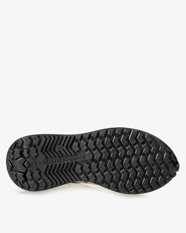 Sneaker Space Invaders white