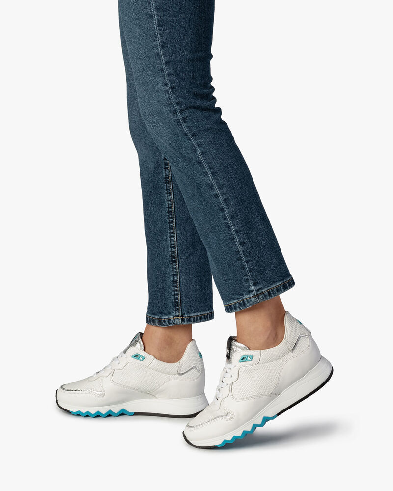 White calf leather sneaker