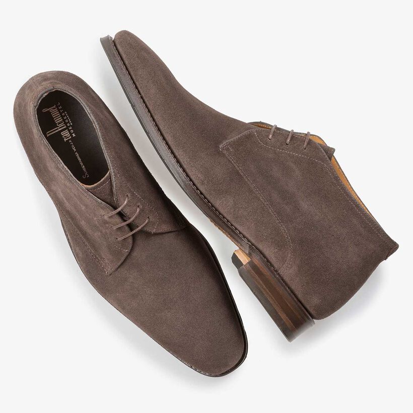 Dark brown waxed suede leather lace shoe