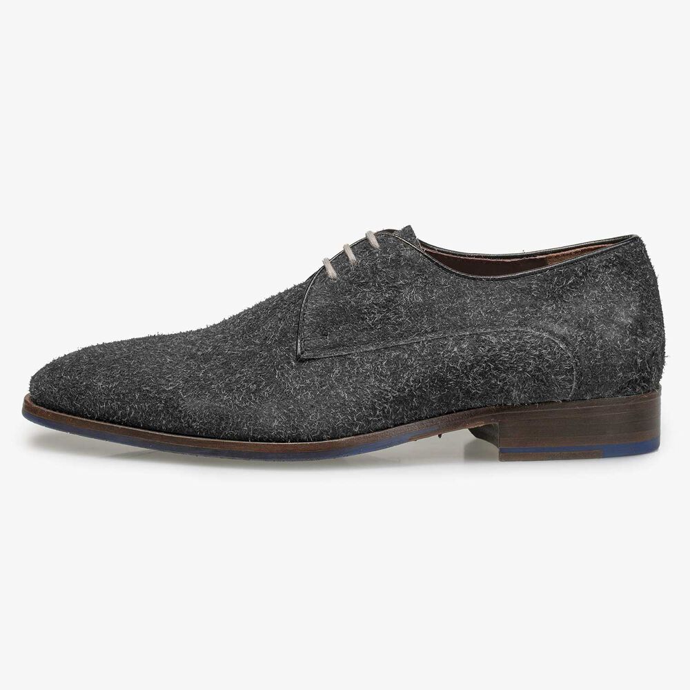 Grey lace shoe made of buffed leather