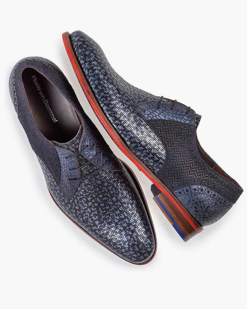 Lace shoe blue metallic