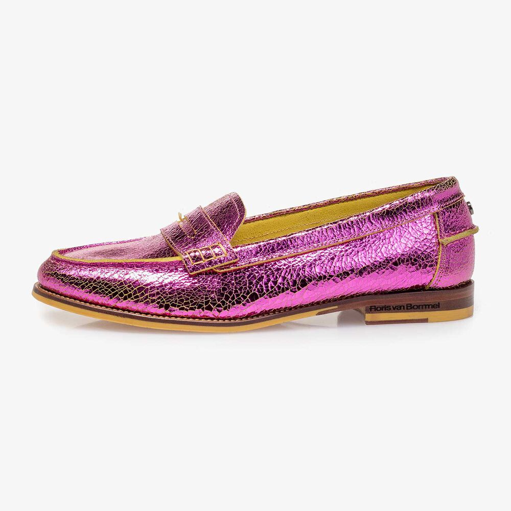 Roze metallic leren loafer met craquelé effect
