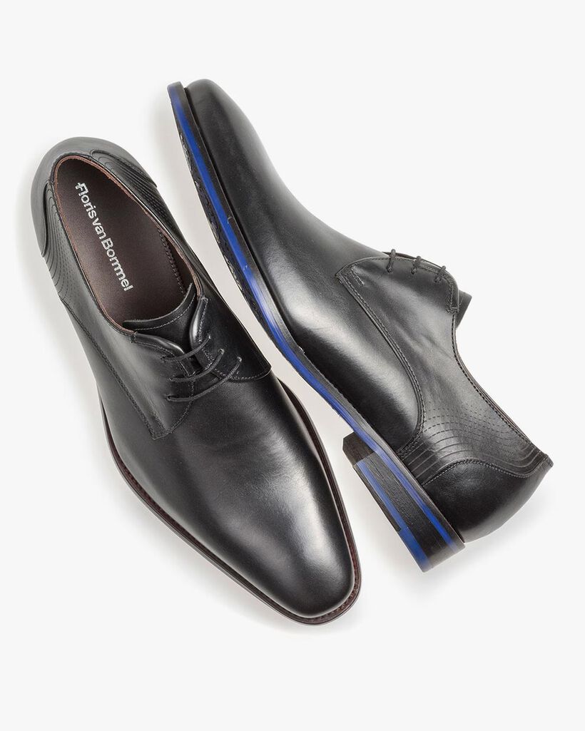 Black calf leather lace shoe