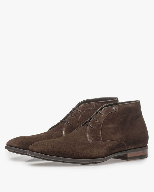 Donkerbruine su&egrave;de veterboot