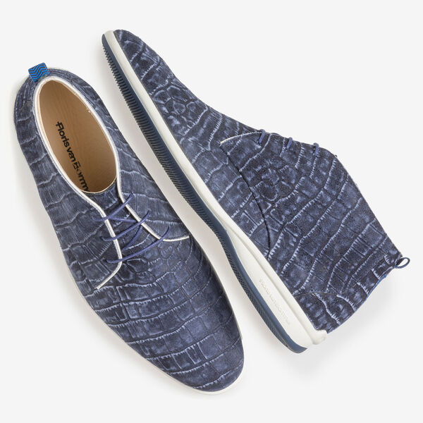 Blue lace boot with croco print