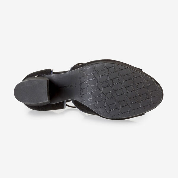 Zwarte su&egrave;de sandalette