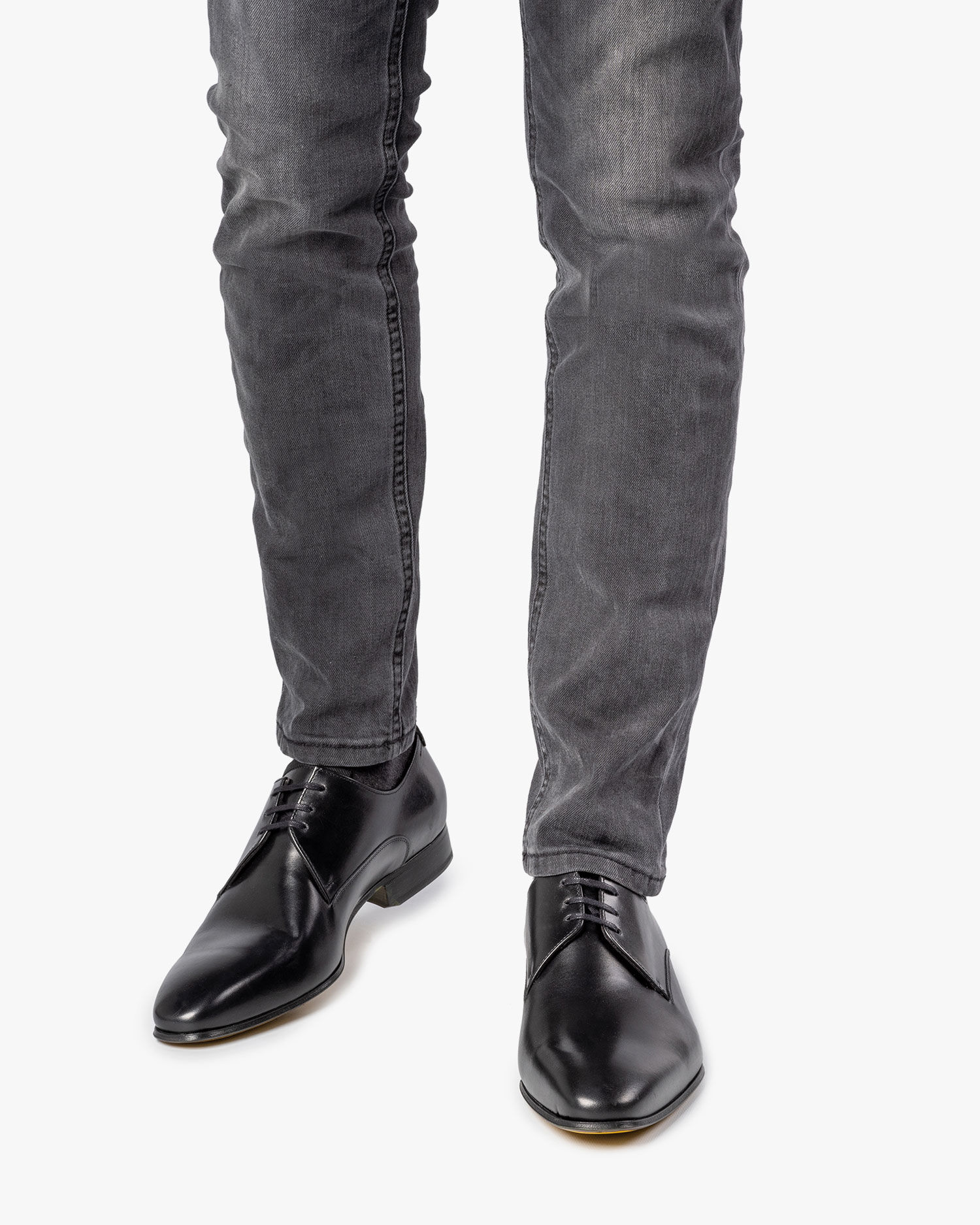 Black calf leather lace shoe with a yellow sole 14095/03 | Floris van Bommel