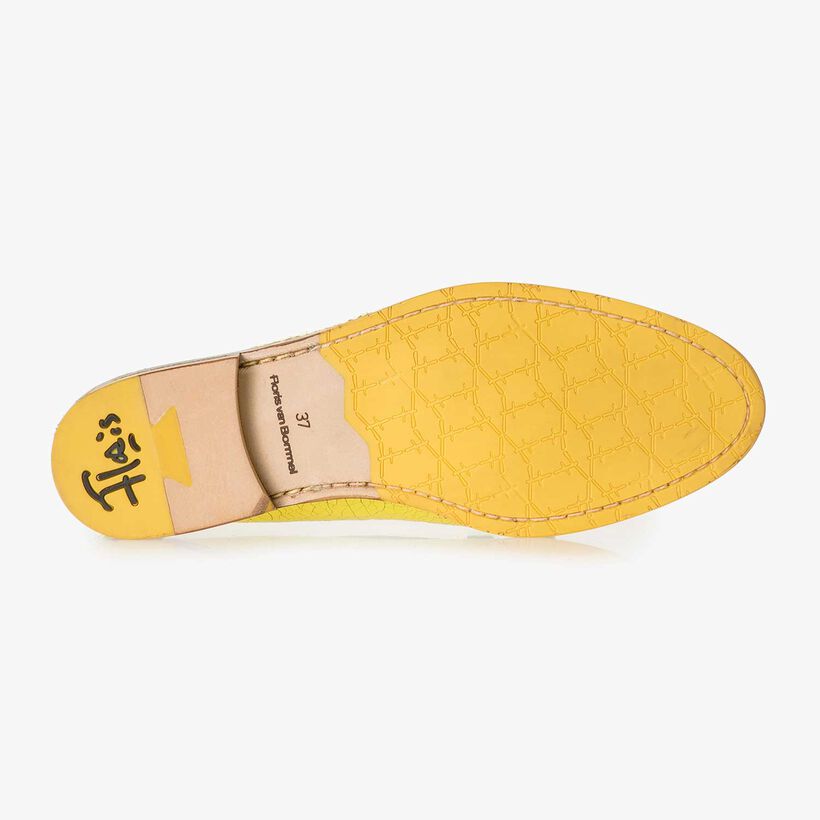 Yellow metallic leather loafer with craquelé effect