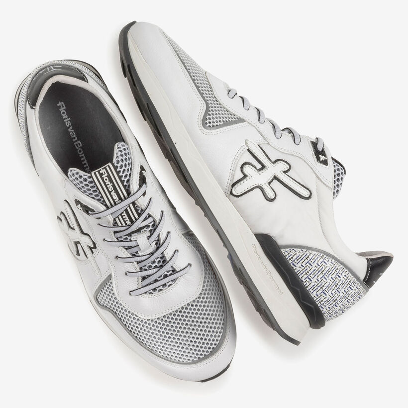 Witte su&egrave;de sneaker