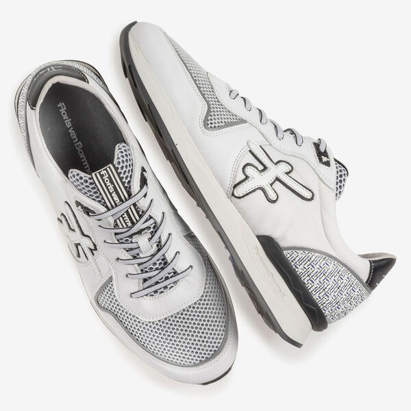 Witte su&egrave;de sneaker