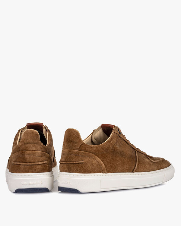 Sneaker cognac su&egrave;de