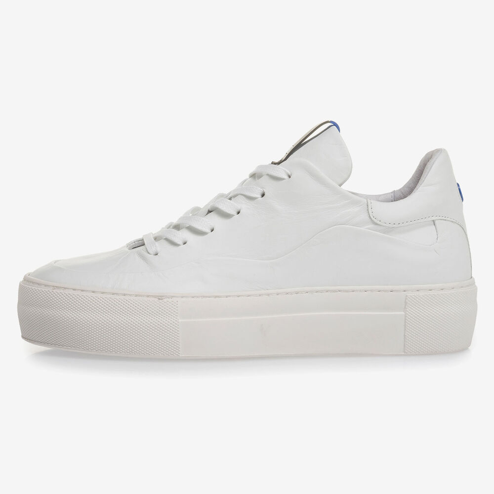 White leather sneaker
