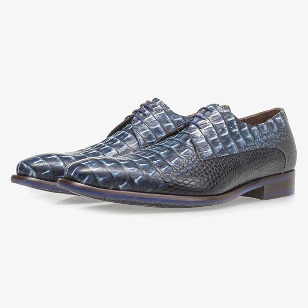 Blue leather lace shoe with croco print