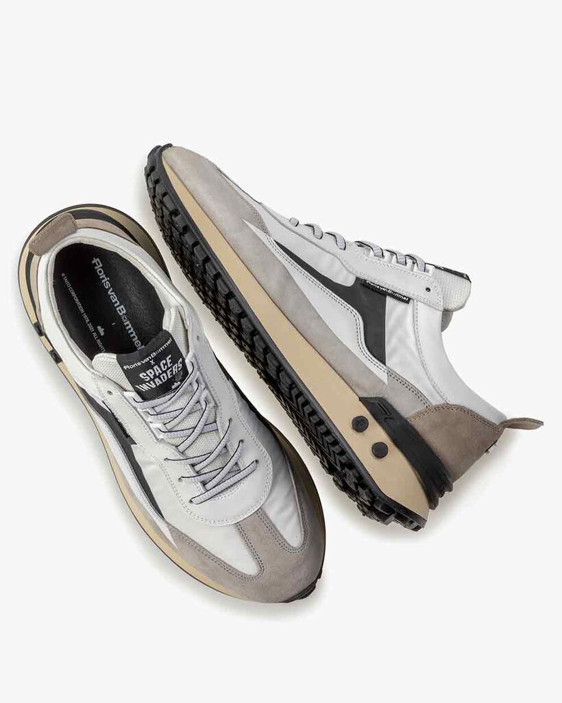 Sneaker Space Invaders white