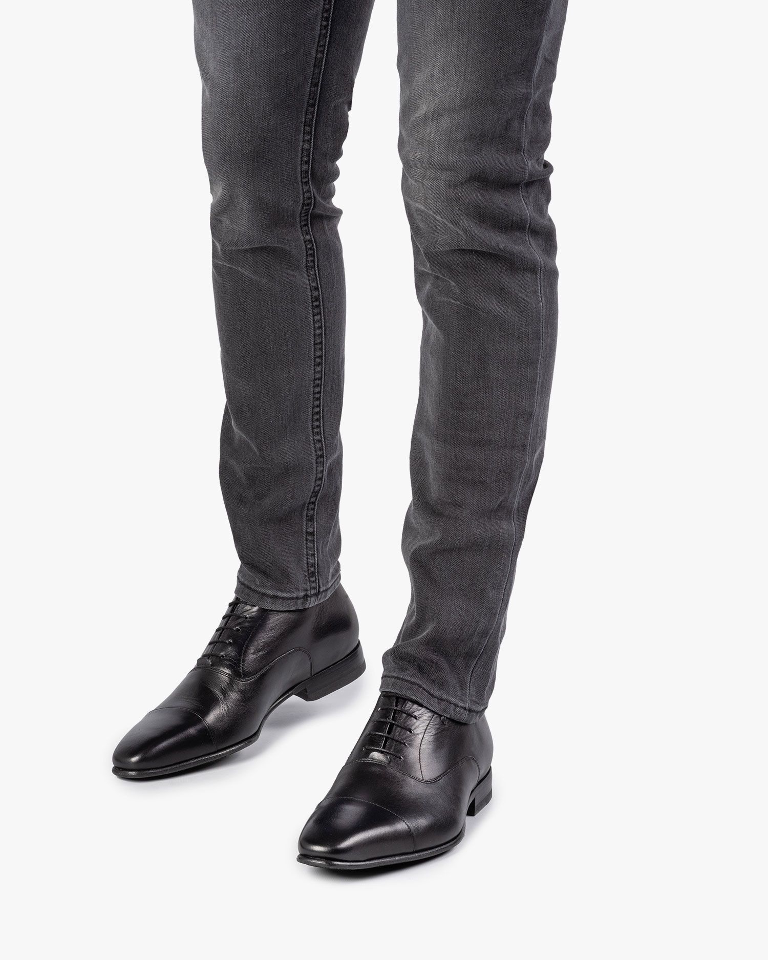 Zwarte kalfsleren geklede veterschoen SBM-30086-10-01 | Van Bommel Official®