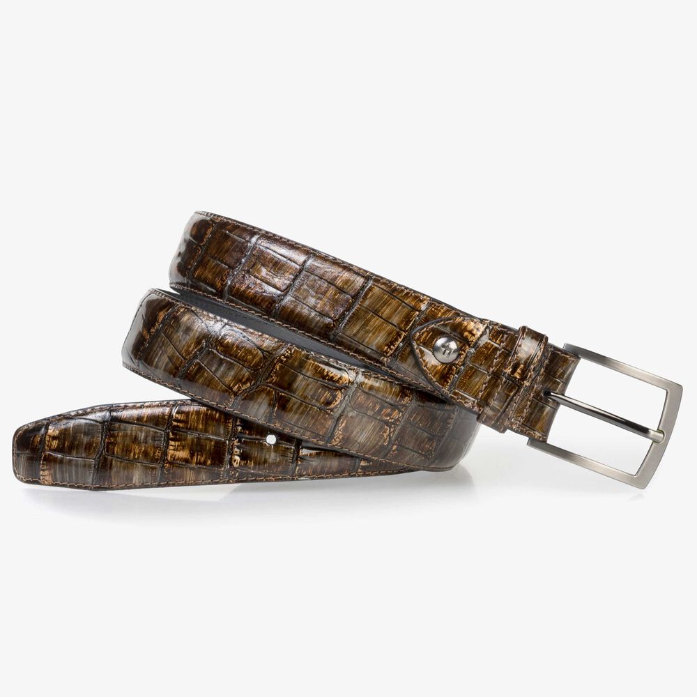 Cognac-colored patent leather belt with a croco print