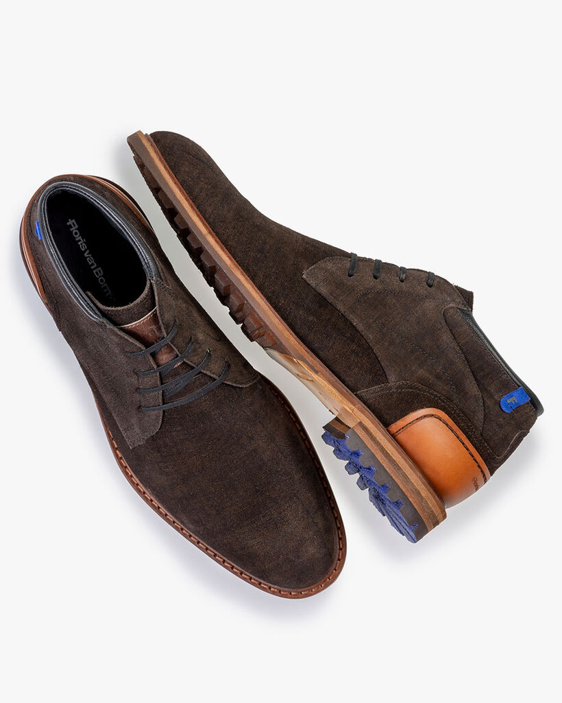 Lace boot suede dark brown