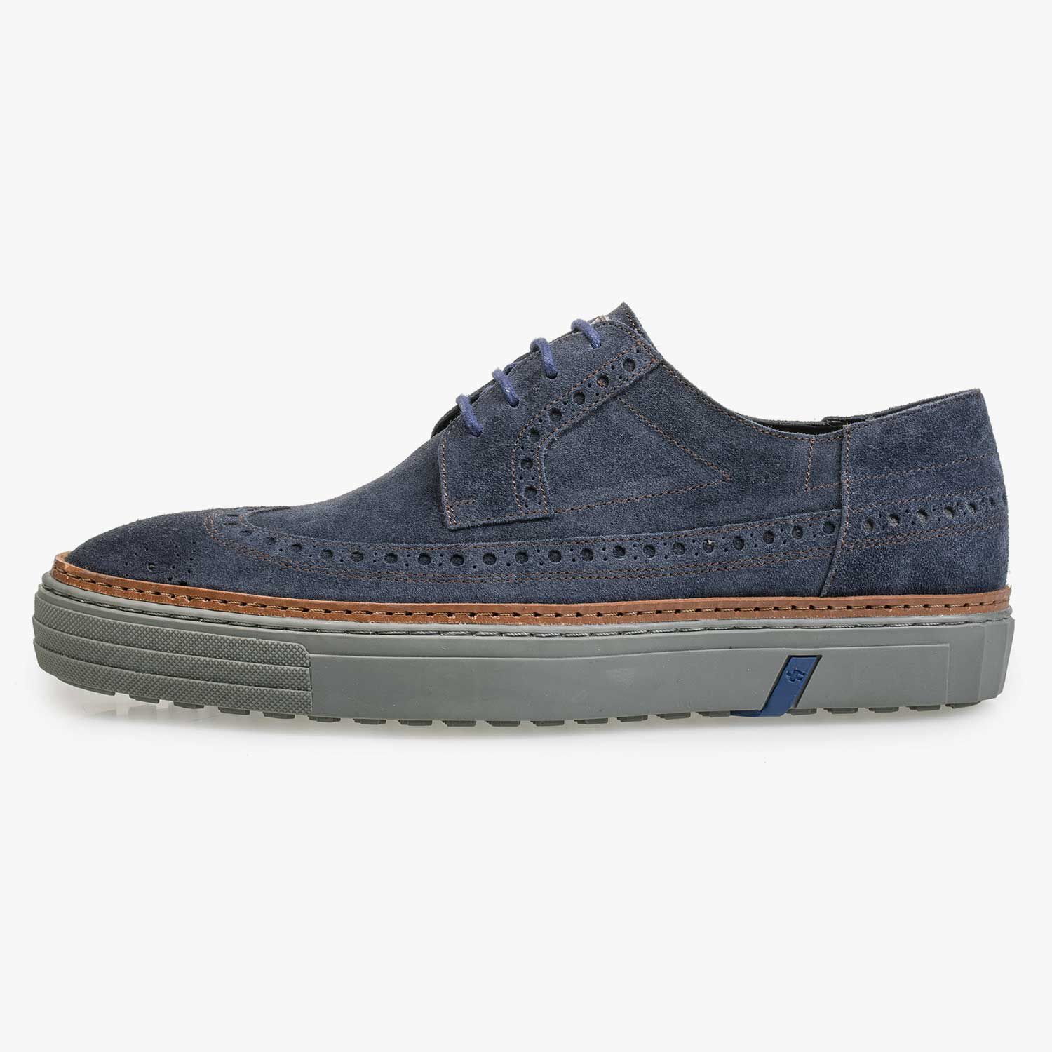 Suede sneaker met broguedetails blauw 17092 01 Floris van Bommel