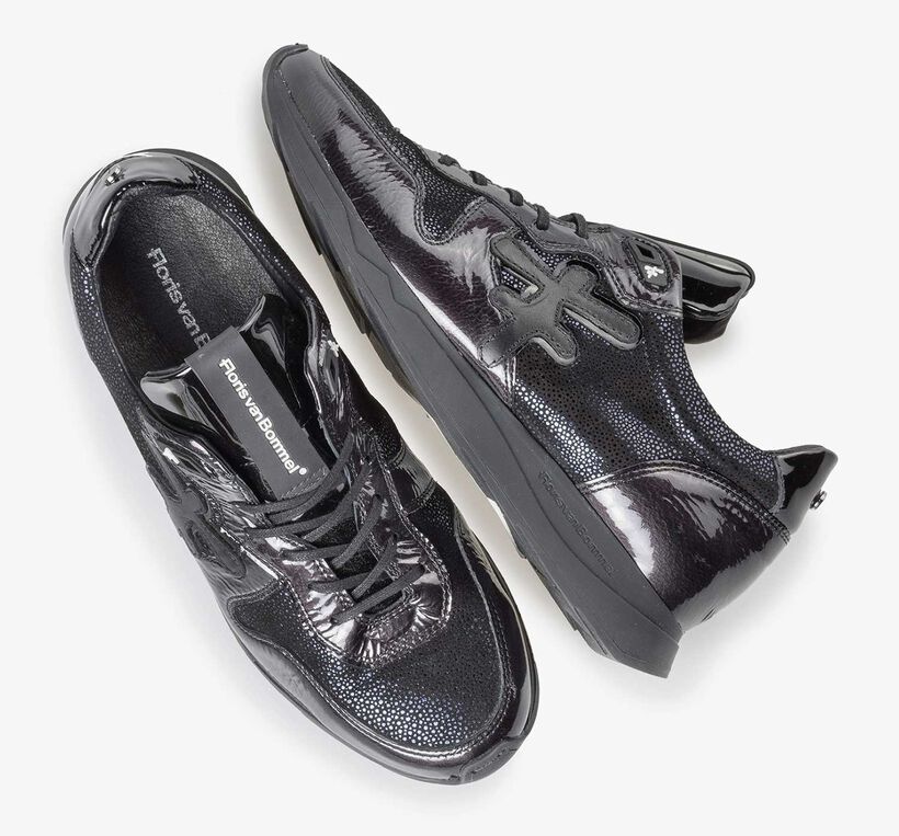 Black patent leather sneaker with F-logo