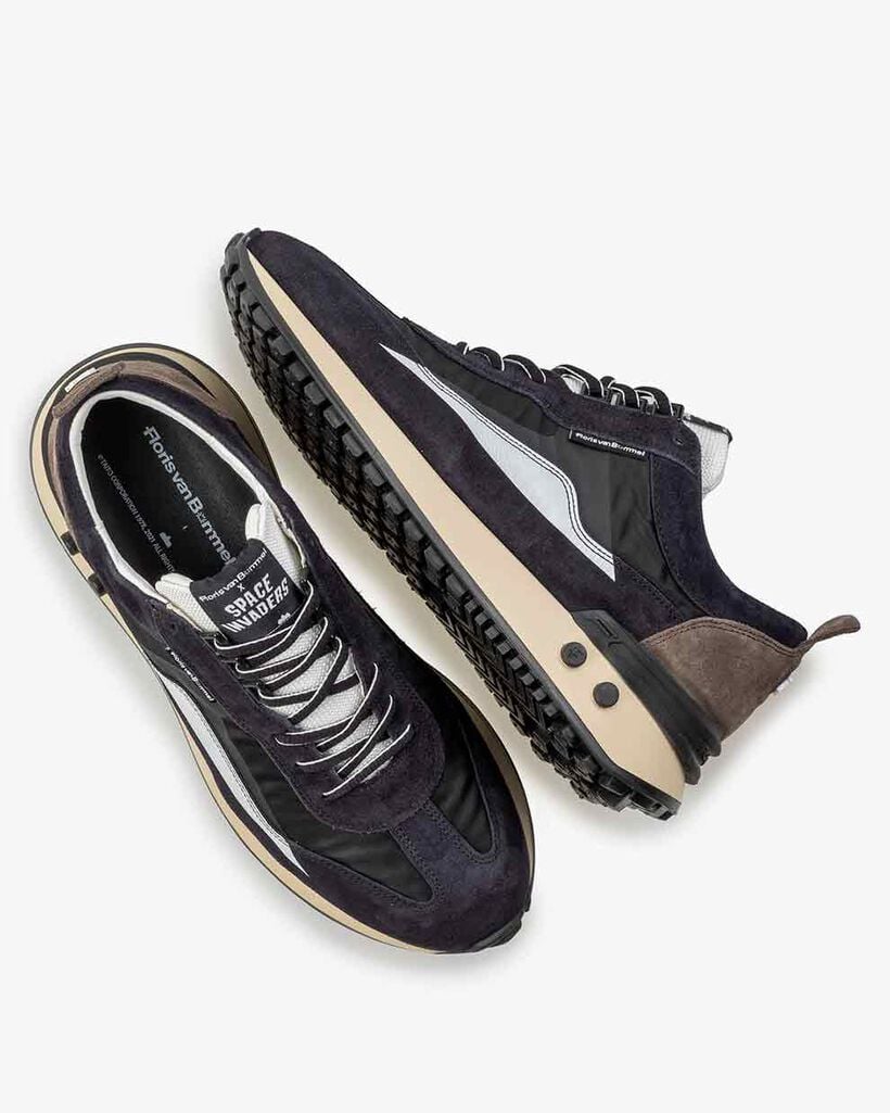 Sneaker space invaders zwart