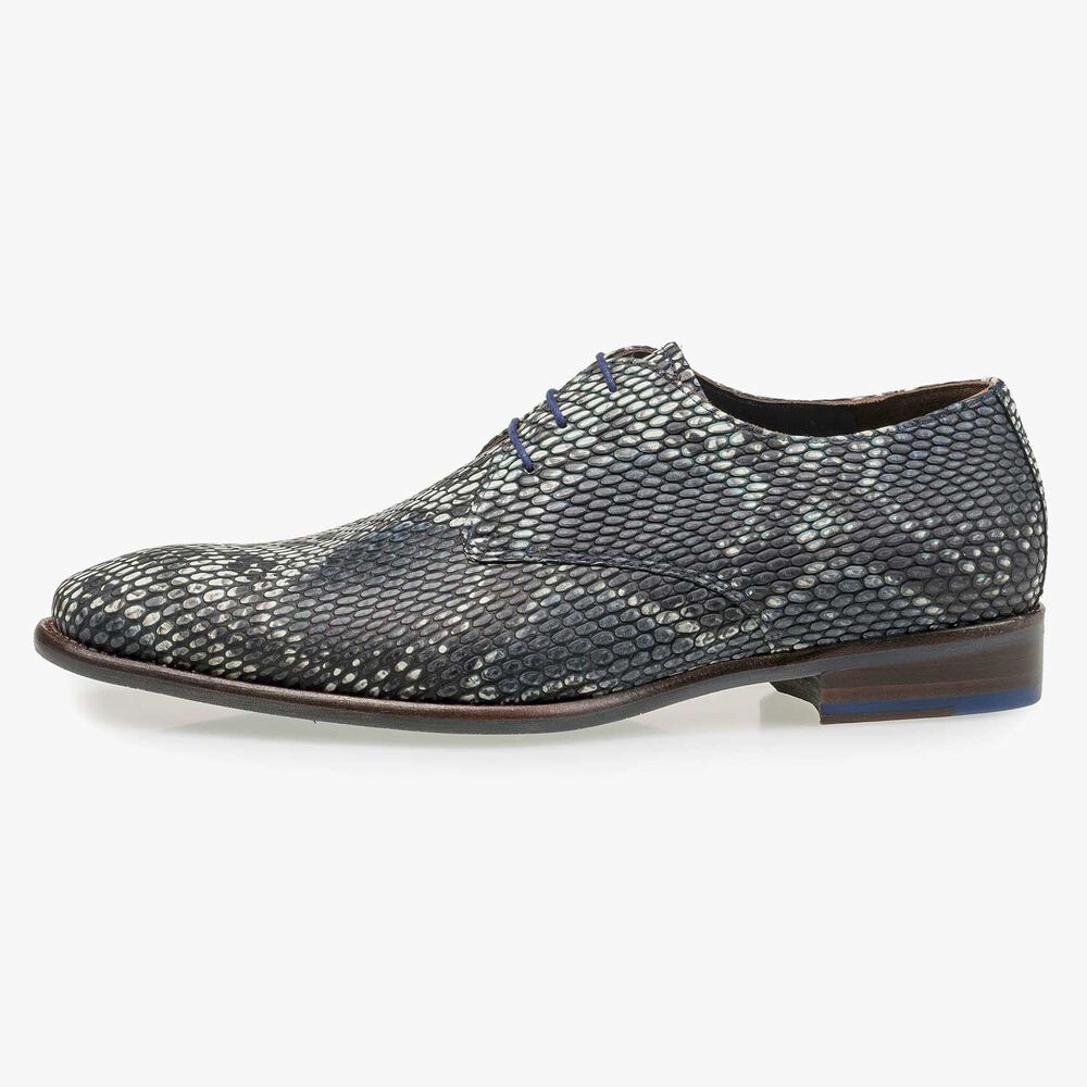 Grey calf leather lace shoe with a snake print