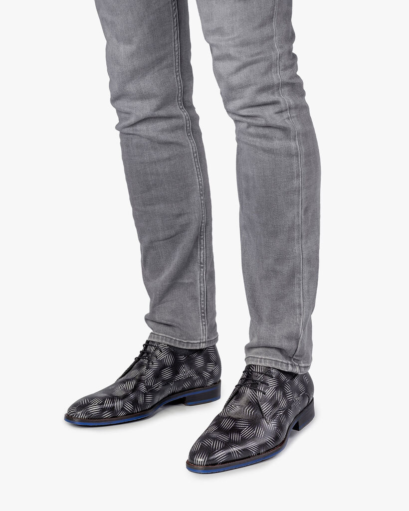 Lace shoe patent leather black and white