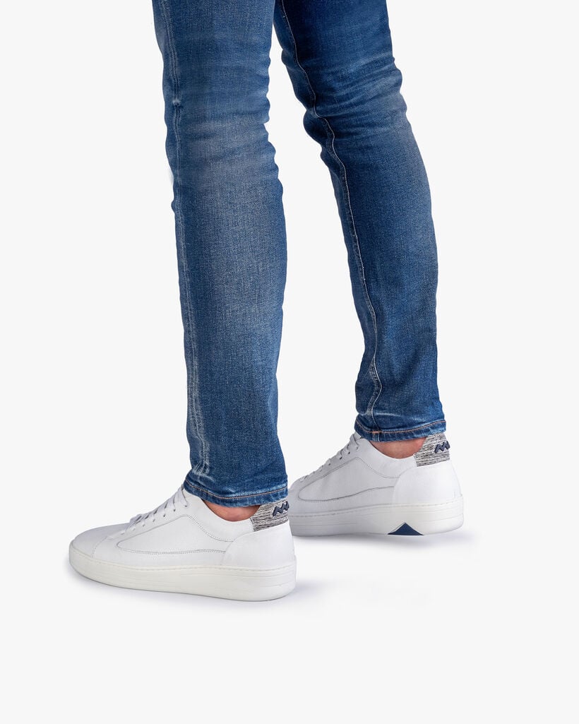 Witte kalfsleren sneaker