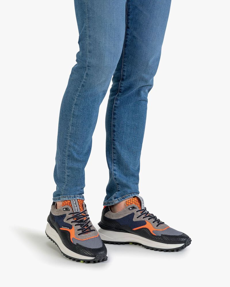 Noppi sneaker su&egrave;de zwart