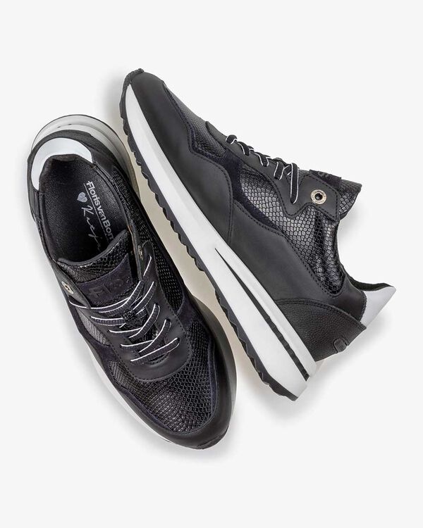 Sneaker reptile print black