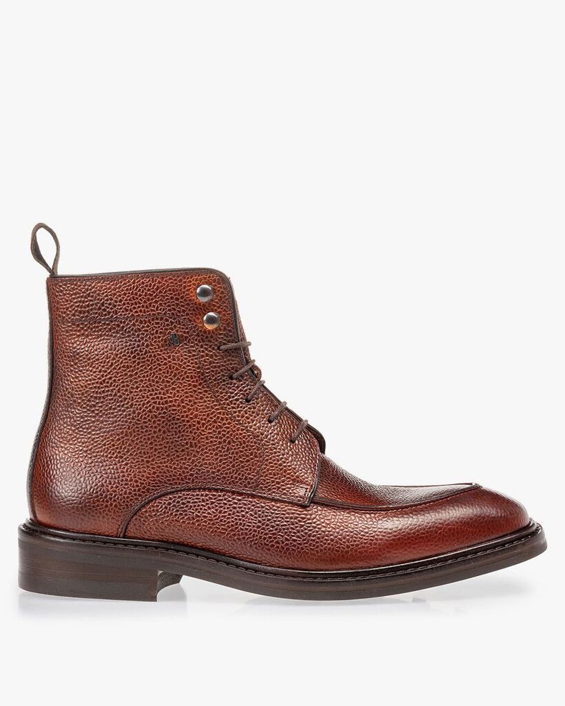 Boot cognac leather with print