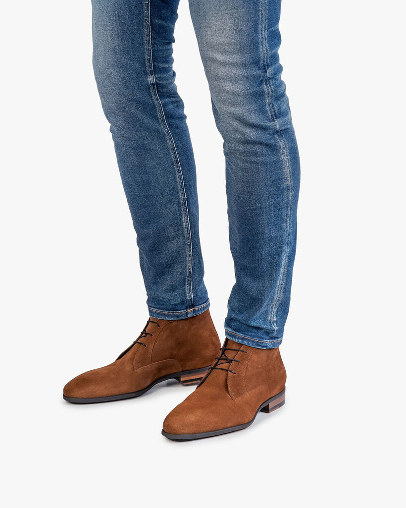 Middenbruine su&egrave;de veterschoen