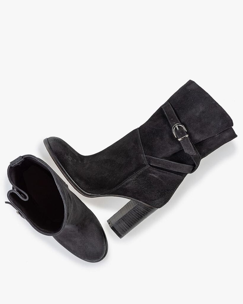 Mid-high boot black suede leather