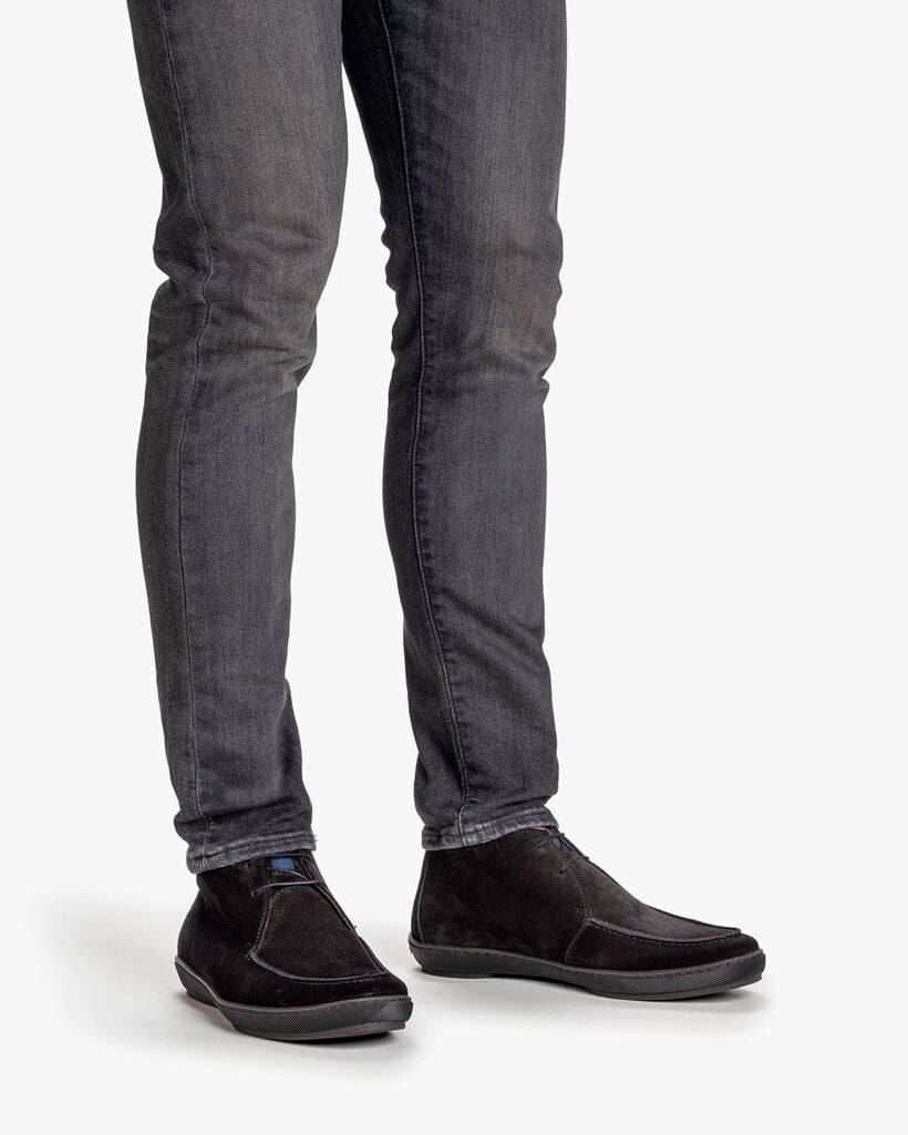 Lace boot suede black