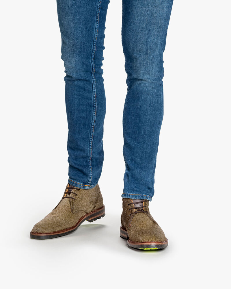 Lace boot pony taupe