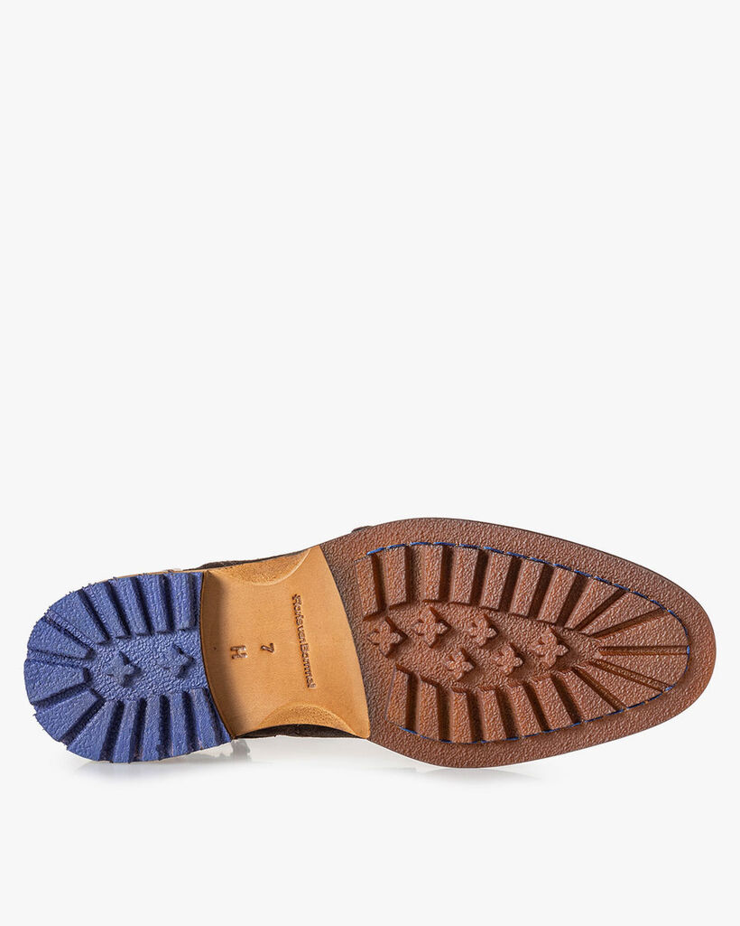 Boot with buckle brown