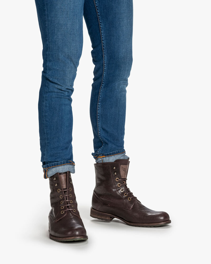 Wolgevoerde veterboot donkerbruin