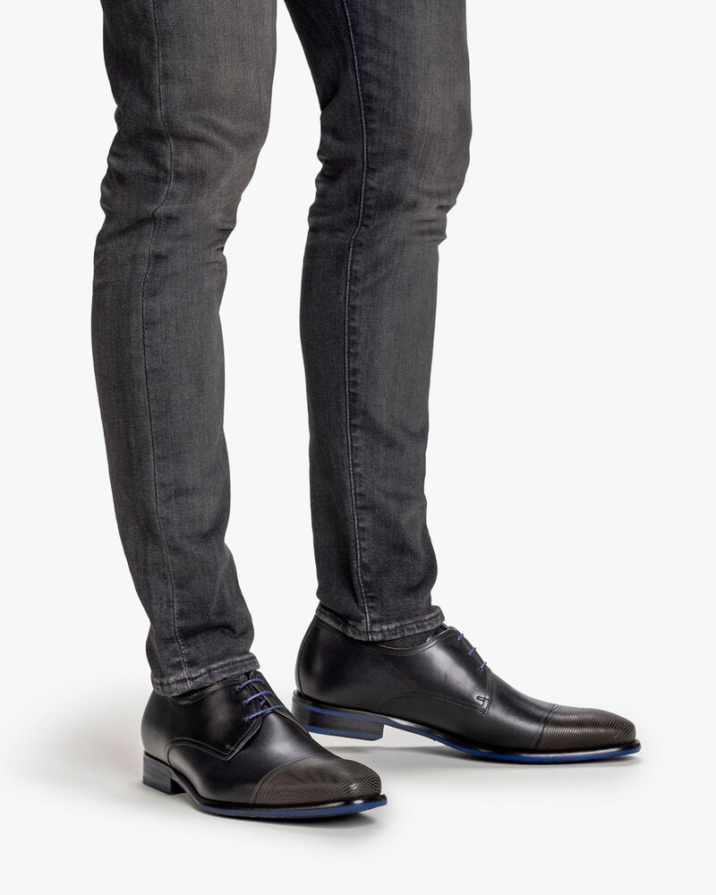 Lace shoe calf leather black