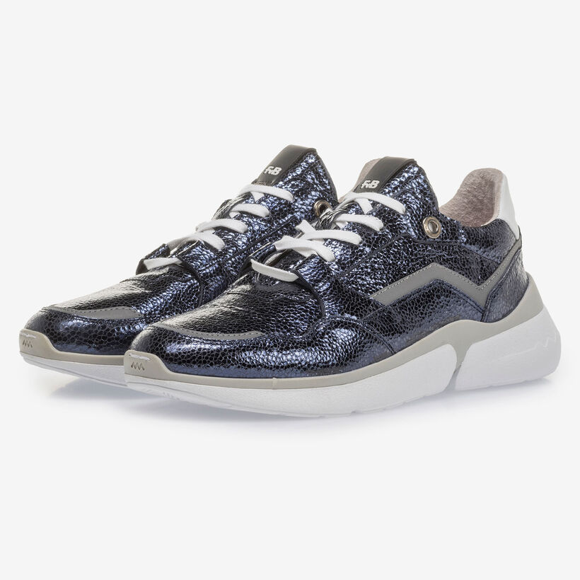 Dark blue leather sneaker with metallic print