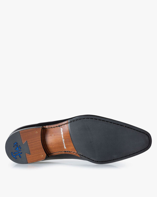 Lace boot black calf leather