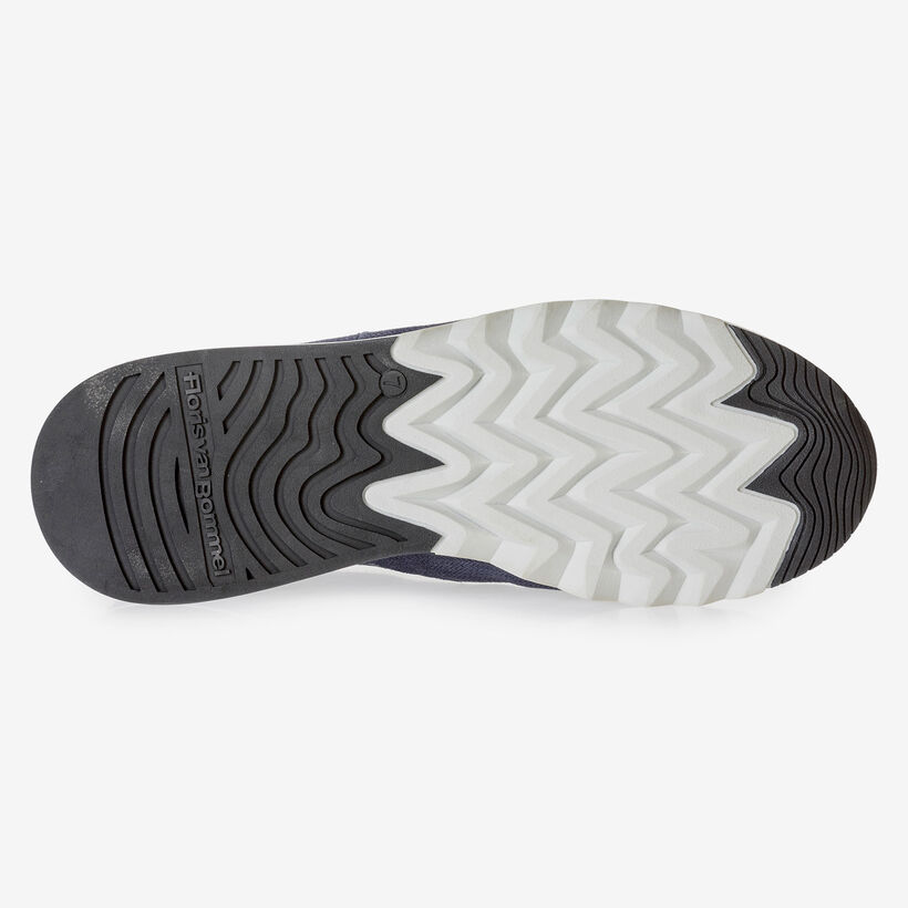 Donkerblauwe su&egrave;de sneaker met print