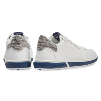 Witte kalfsleren veterschoen