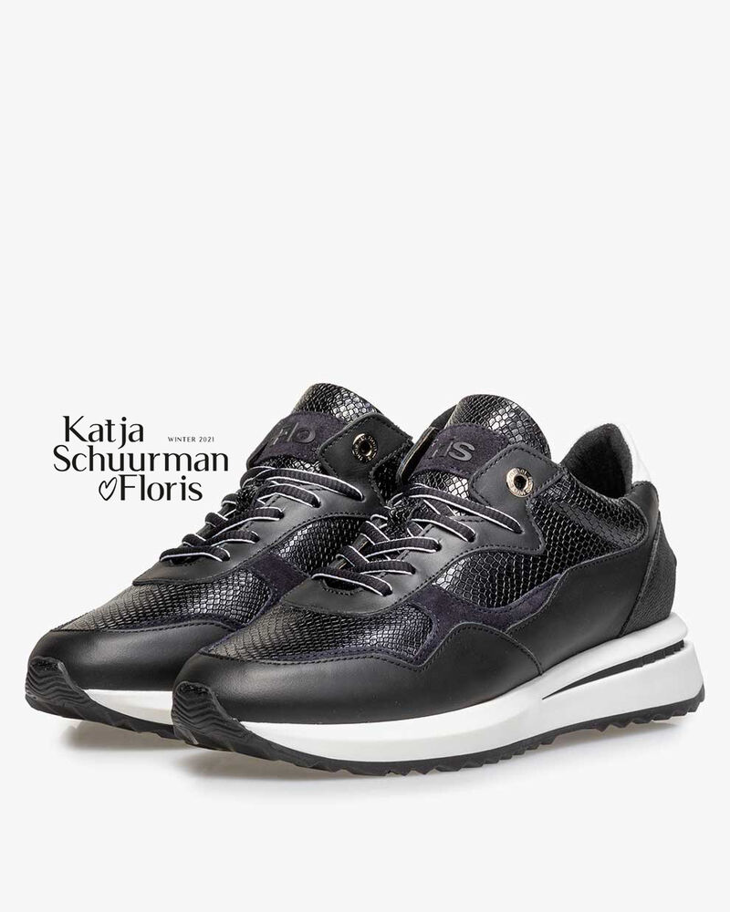 Sneaker reptile print black
