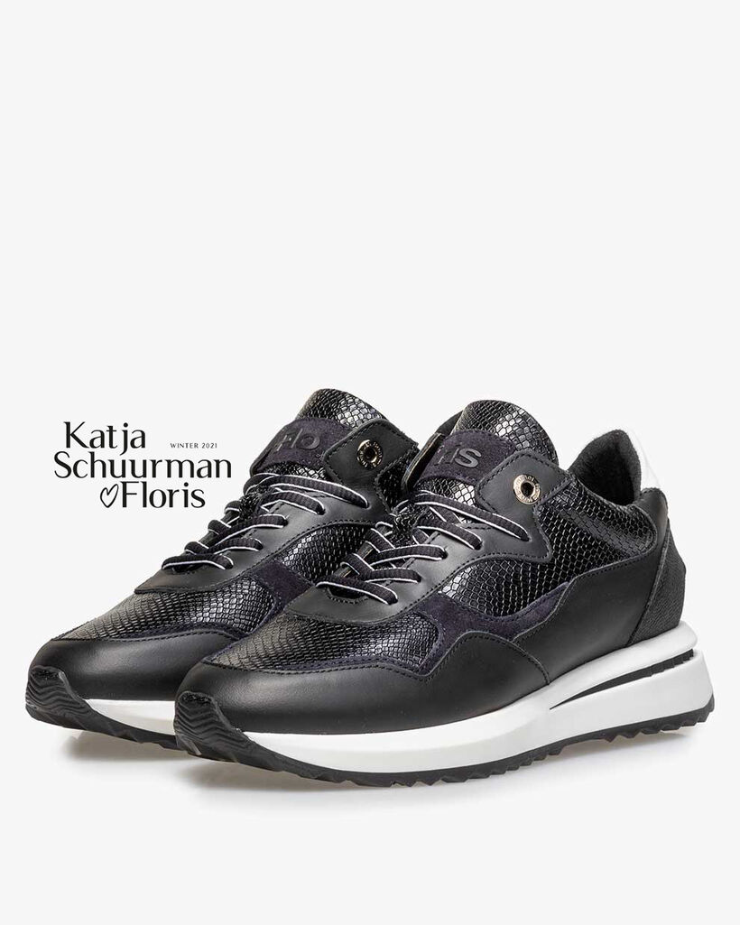 Sneaker reptile print black