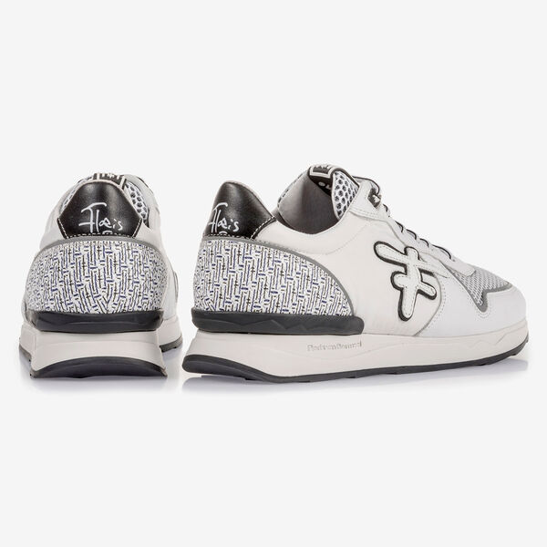 Witte su&egrave;de sneaker